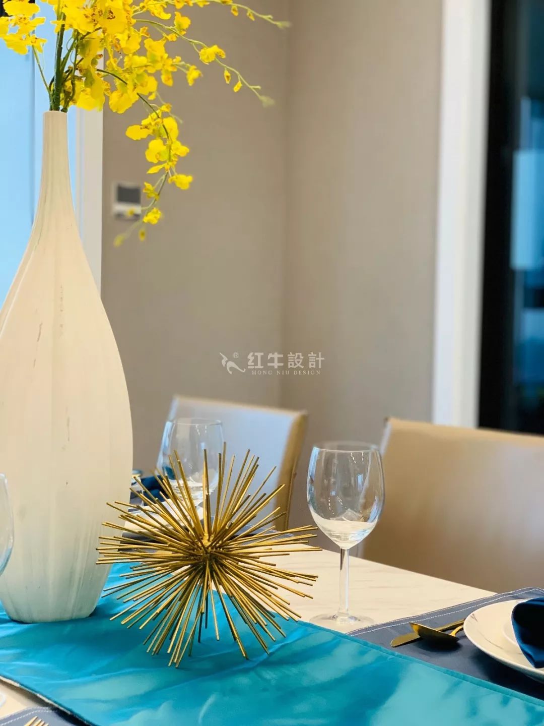 南京保利國際社區(qū)140㎡現(xiàn)代風(fēng)格--四室二廳大戶型，寬敞開闊又舒適！08餐廳設(shè)計(jì)