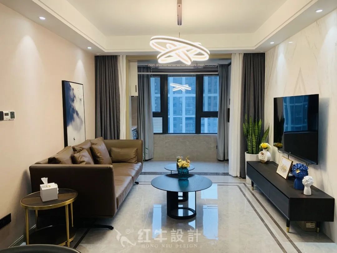 最美畢業(yè)照 ④--保利國際社區(qū)96㎡現(xiàn)代風格“成品家”！01客廳
