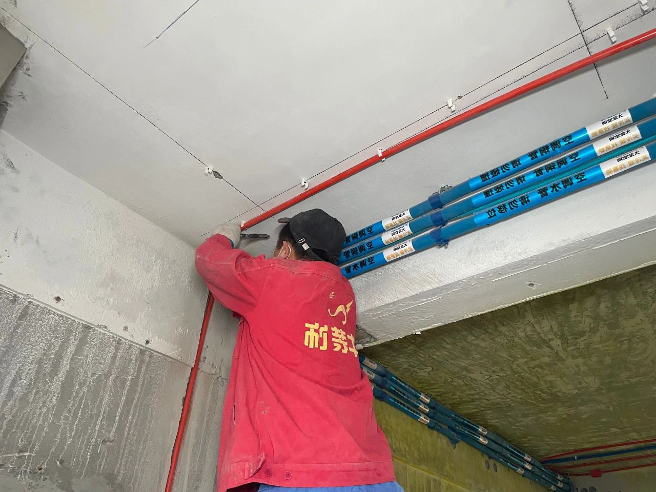 南京紅牛裝飾公司工地巡檢：工藝細節(jié)彰顯匠心品質，更彰顯品牌魅力06